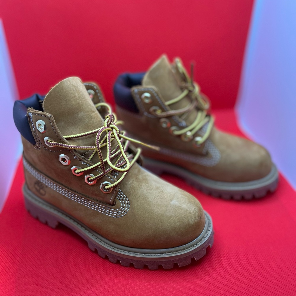 Toddler timberlands (constructs)